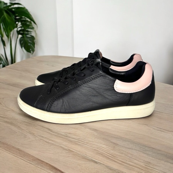 Ecco Shoes - ECCO Women’s Soft VII Leather Elastic Lace Up Black Slip On Sneakers Size 8